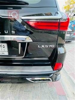 لێکزس LX